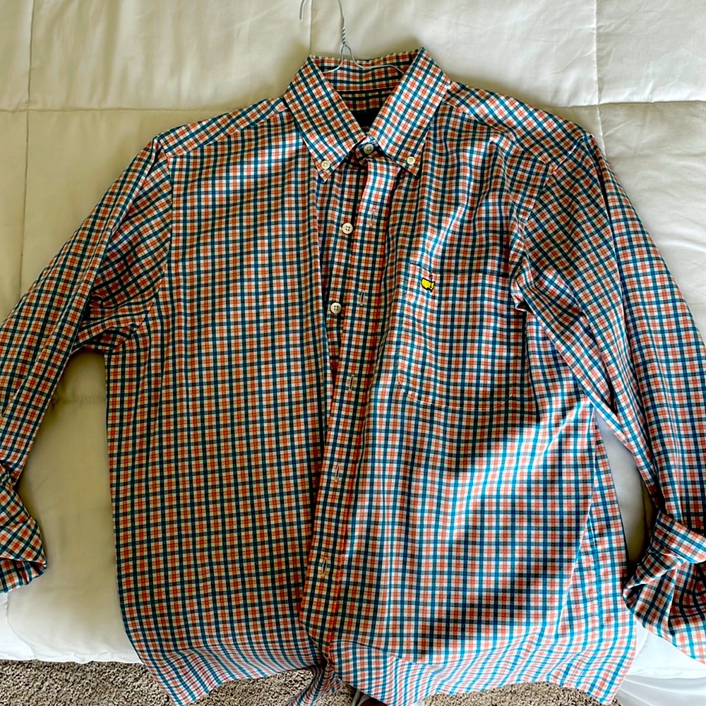 Medium Masters collection shirt. Long sleeve dress shirt.